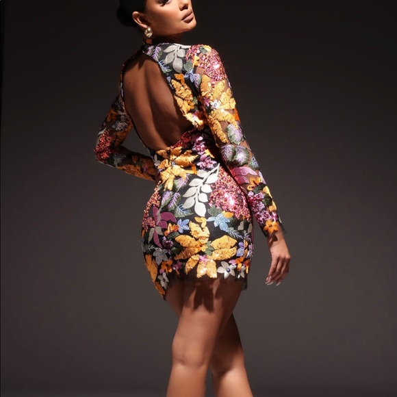 Dress - Picture 4 of 13